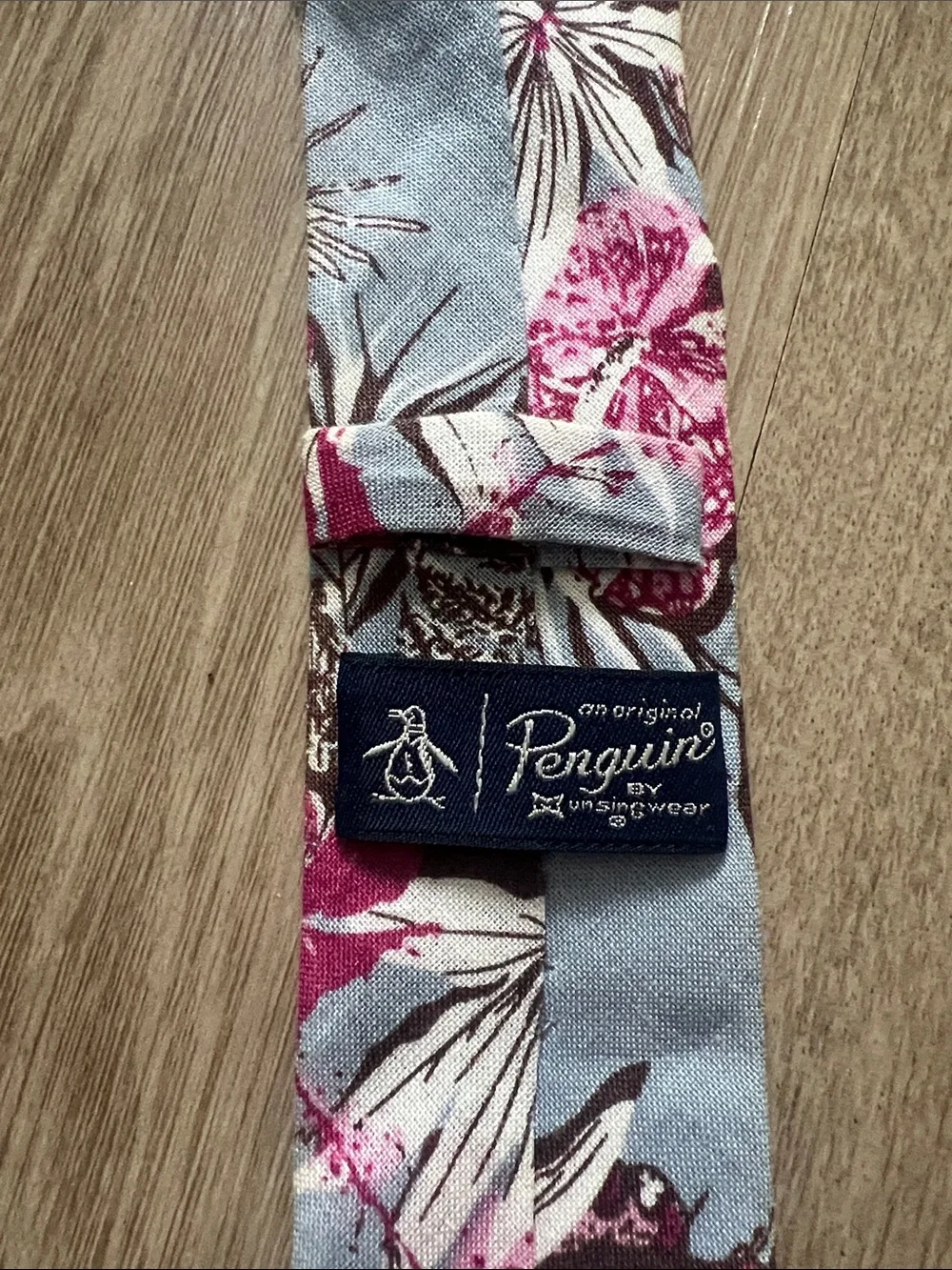 Original Penguin Floral Skinny Tie in Light Blue and Fuchsia